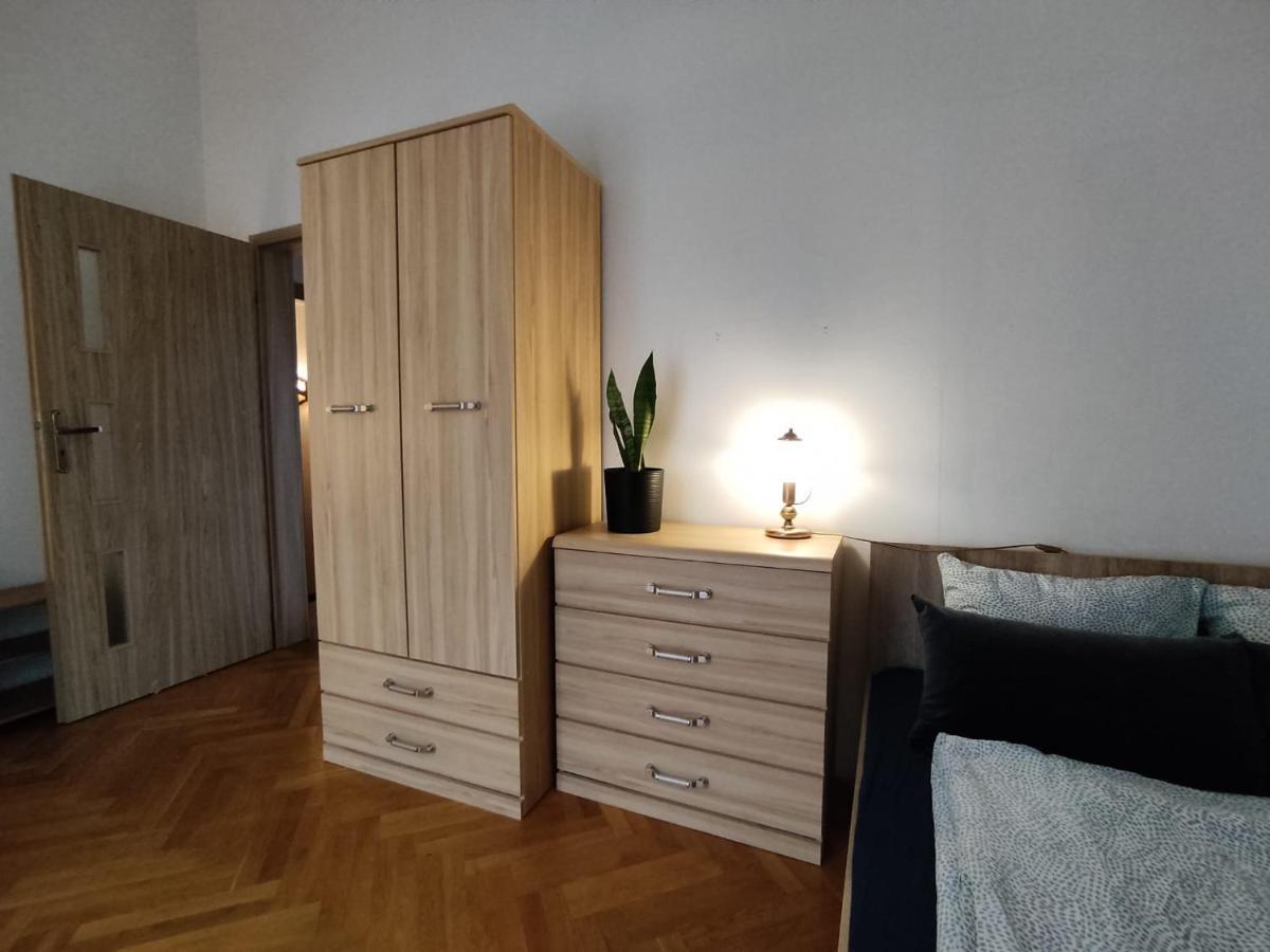 Classic Apartament Metro Kabaty Warsaw Luaran gambar
