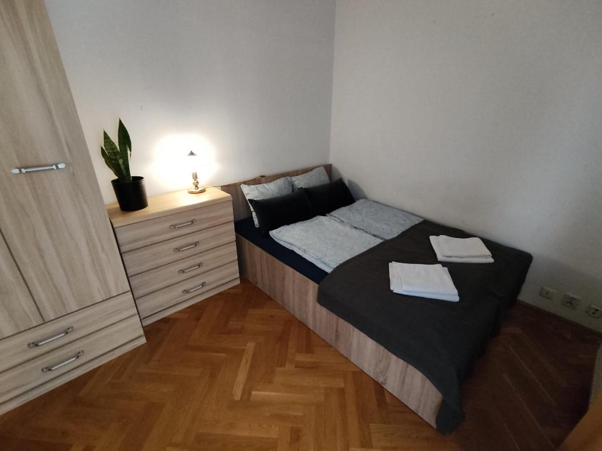 Classic Apartament Metro Kabaty Warsaw Luaran gambar